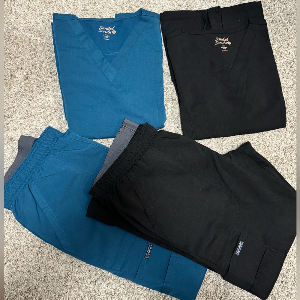 Women scrubs